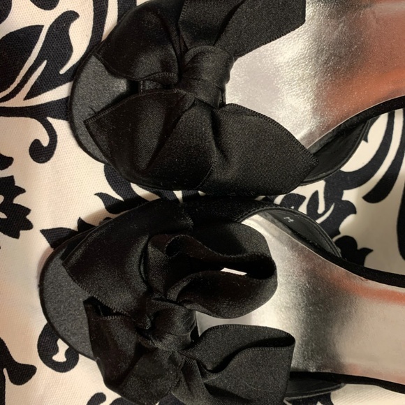 Stuart Weitzman formal black satin peep toe stiletto shoes size 10 - Picture 10 of 14